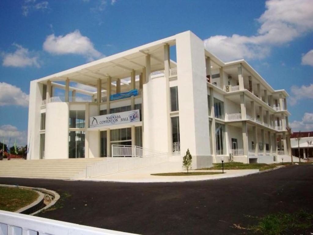 Narmada Convention Hall Mataram Exterior foto