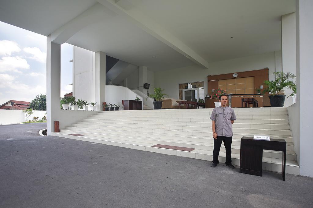 Narmada Convention Hall Mataram Exterior foto
