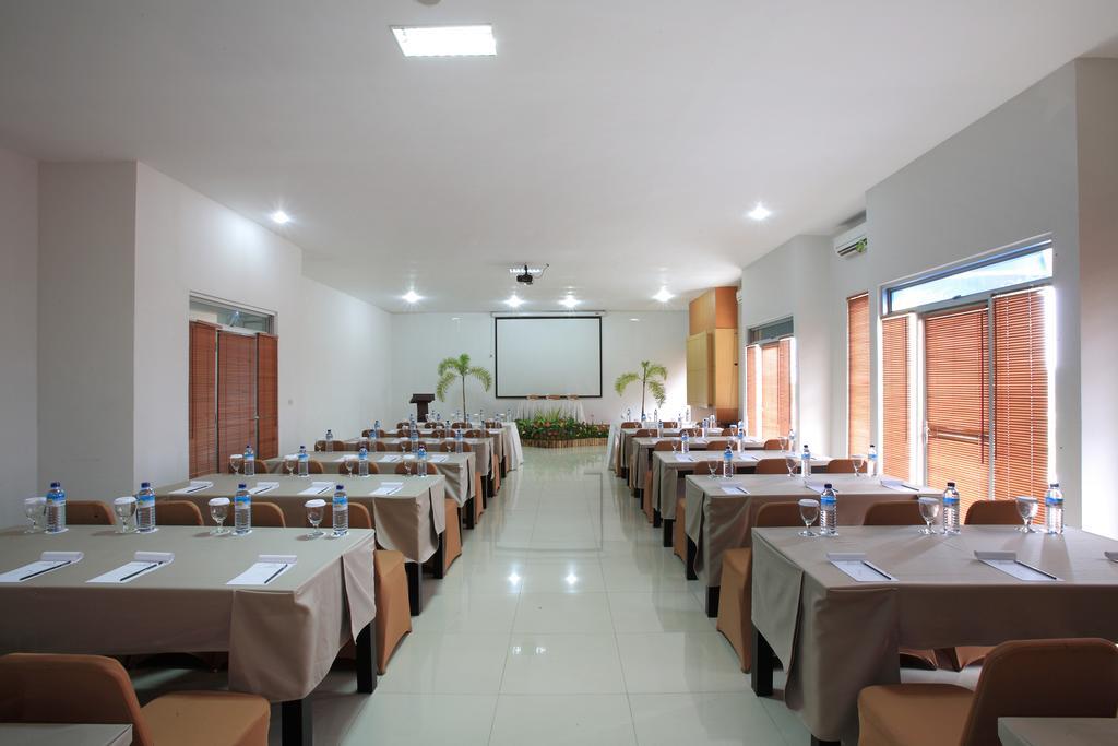 Narmada Convention Hall Mataram Exterior foto